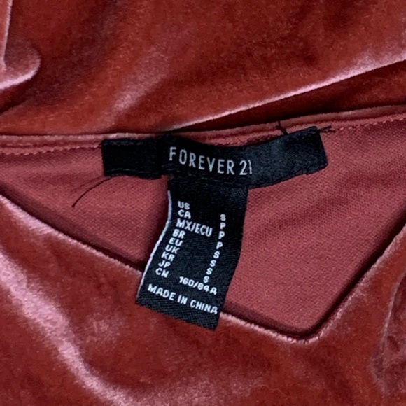 Velvet peplum crop top - Picture 2 of 2